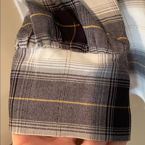 LOFT PETITE PLAID SPLIT NECK TUNIC BLOUSE - Picture 5 of 13